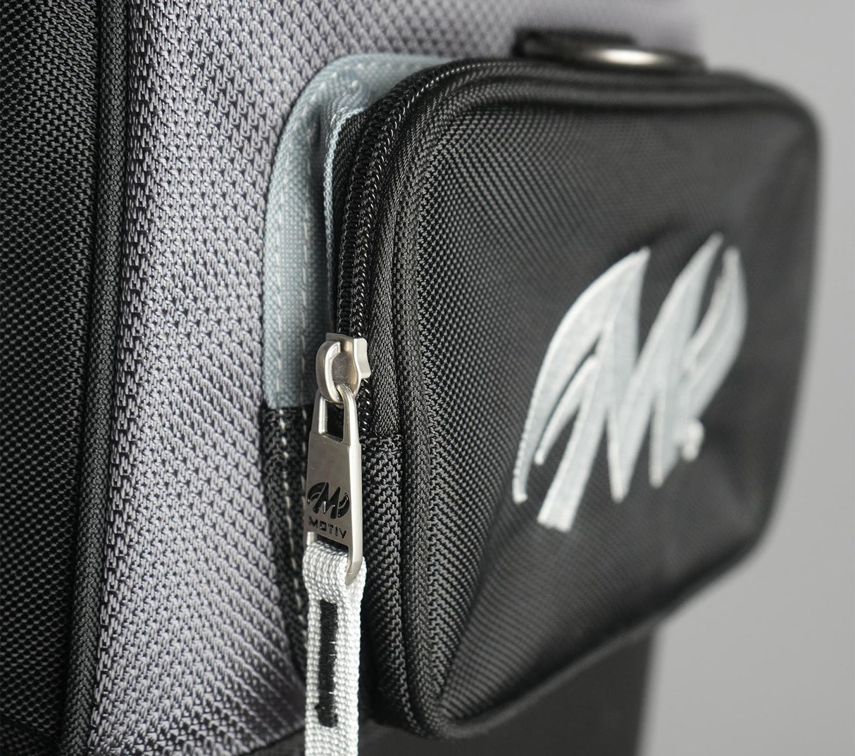 Vault 3 Ball Roller Black