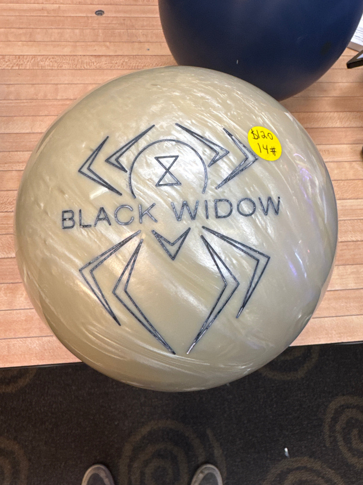 (Used) Black Widow Ghost Pearl 14lb #149E