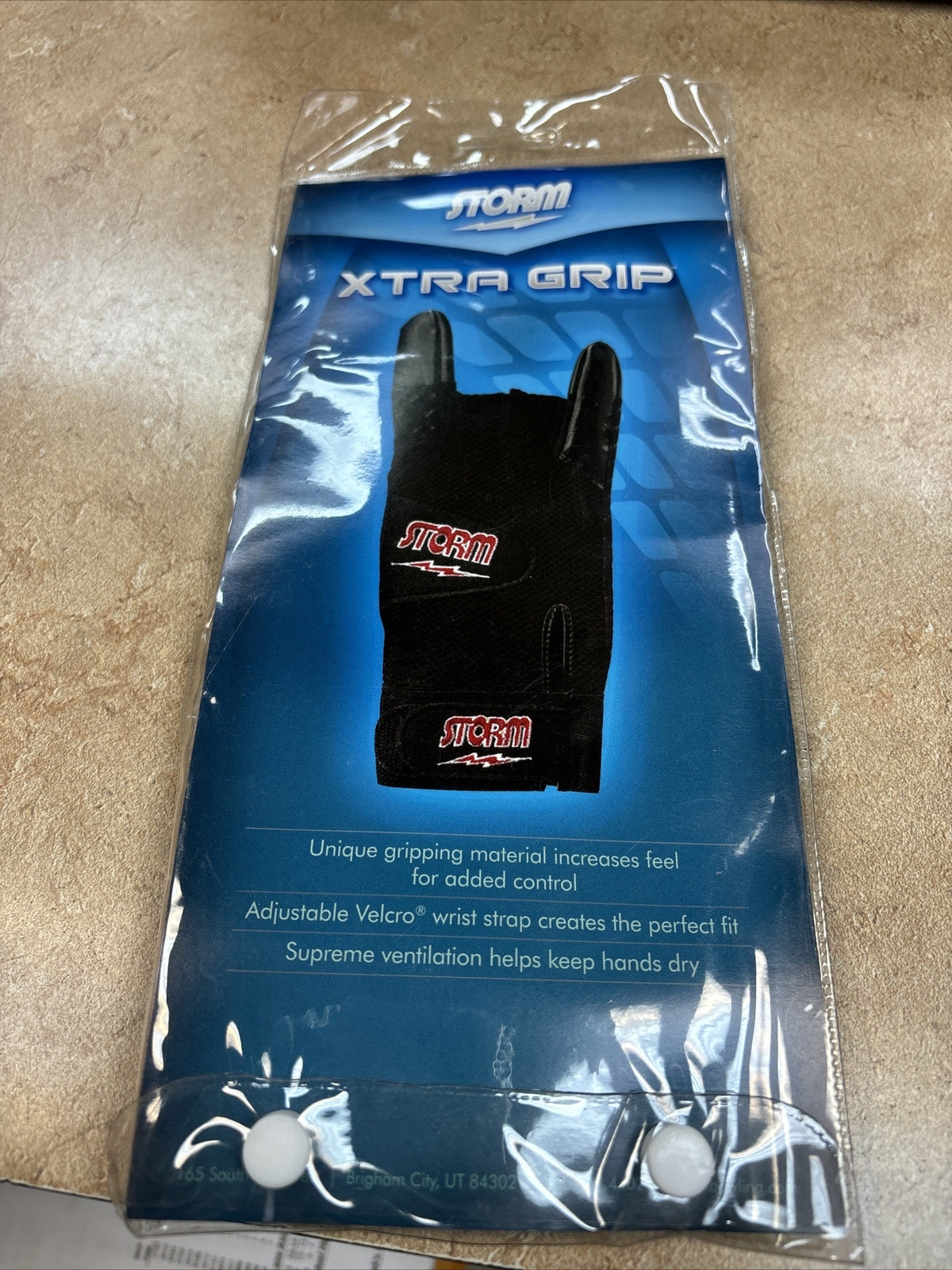 NEW Storm XTRA-GRIP Left Handed Bowling Glove RED/BLACK