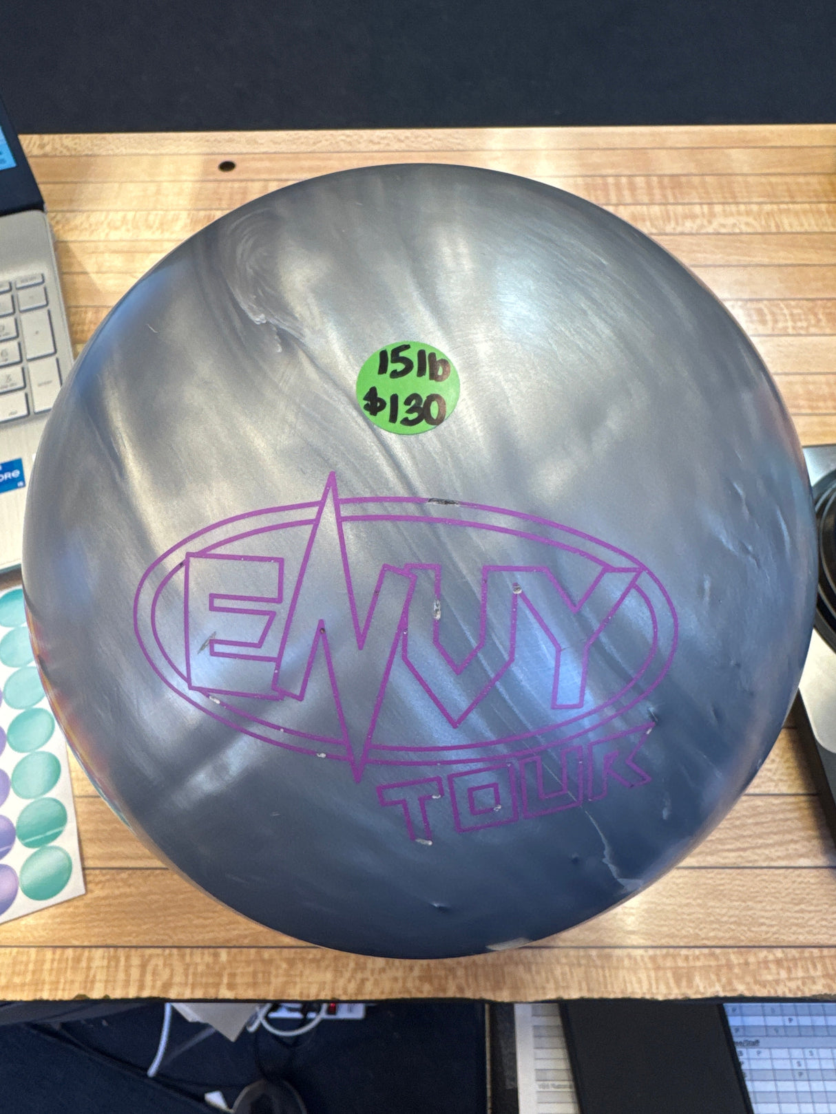 (Used) Envy Tour Pearl 15lb #211D